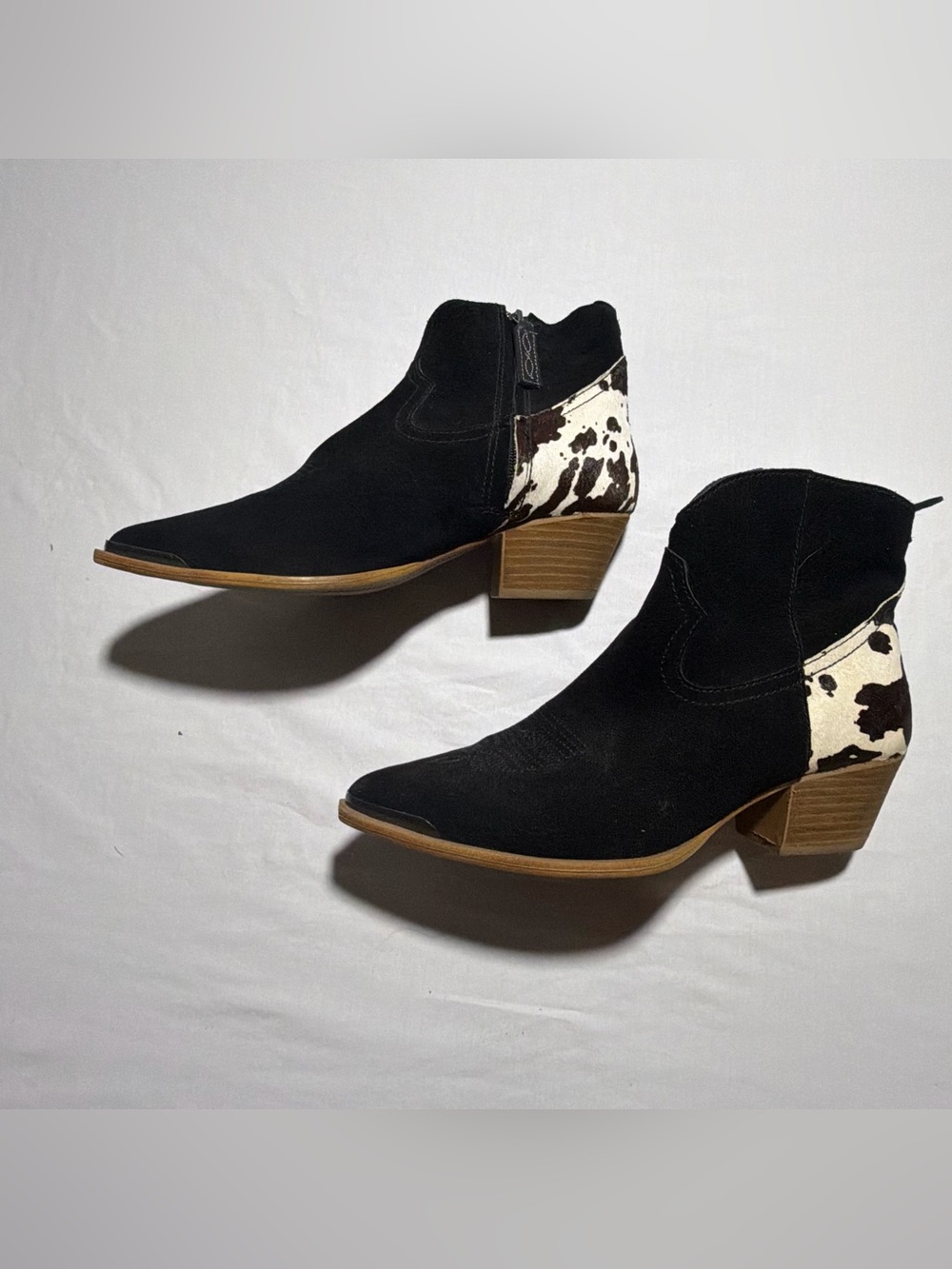Dingo Black Suede Ankle Boots with Cowhide Heel Accent - Picture 3 of 9